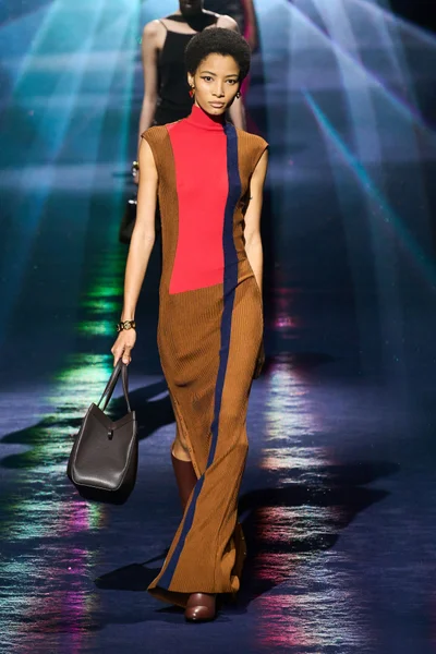 Look 44